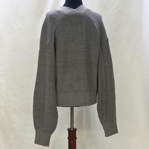 Zia Oversized Grey Cardigan - NWT - Small - BIG Button Energy! - Picture 6 of 10